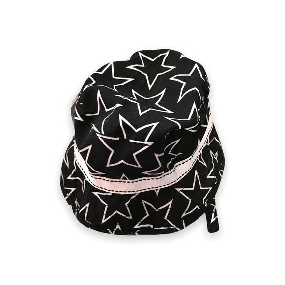 Old Navy Girls Boys Swim Hat Size 6-12 Months Black White Stars Bucket NEW - Picture 1 of 5